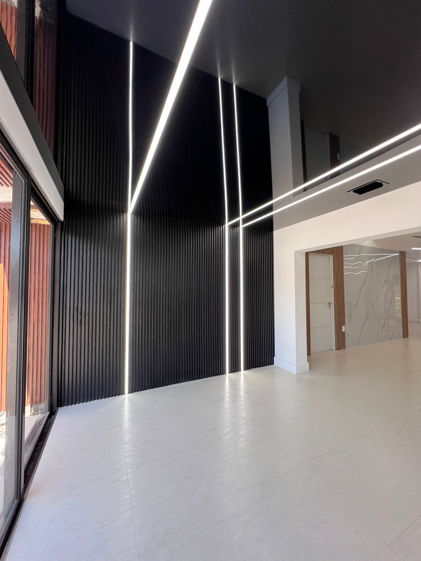 WALL PANEL INTERIOR - BLACK ICE